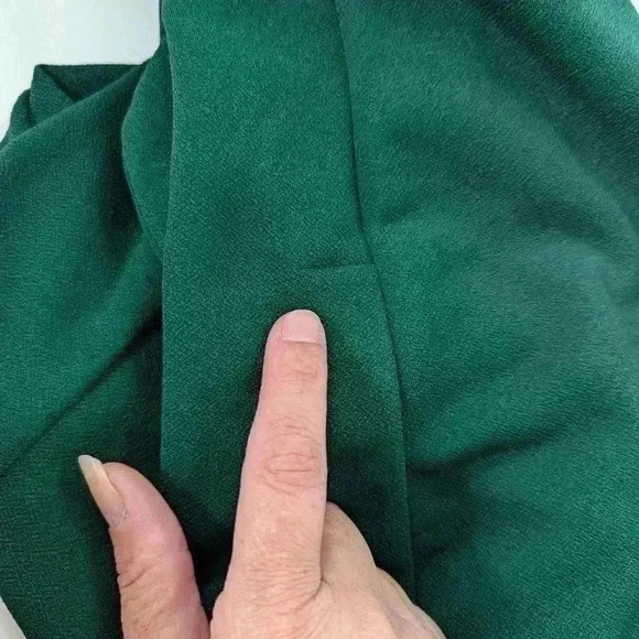 Emerald Green Windsor Sundae Sweetheart Side-Slit Gown - Picture 8 of 9